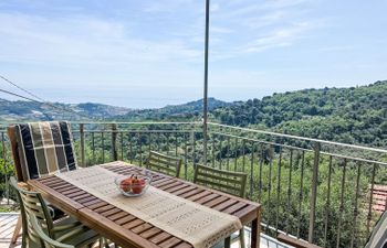 Terrazza Bella Vista Apartment 2 Holiday Home