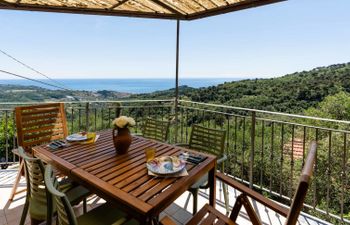 Terrazza Bella Vista Apartment 2 Holiday Home