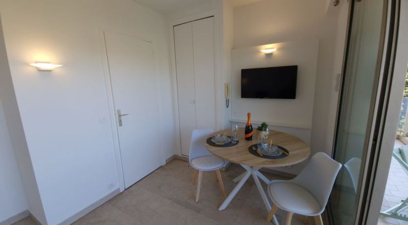 Photo of Le Floriana Apartment 2