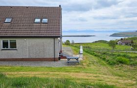 Photo of quiraing-cottage