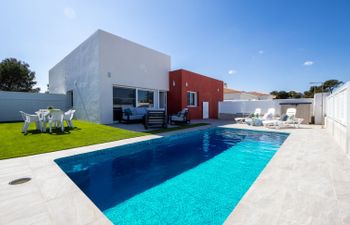 Grobro II Holiday Home