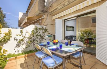 Xipres Holiday Home