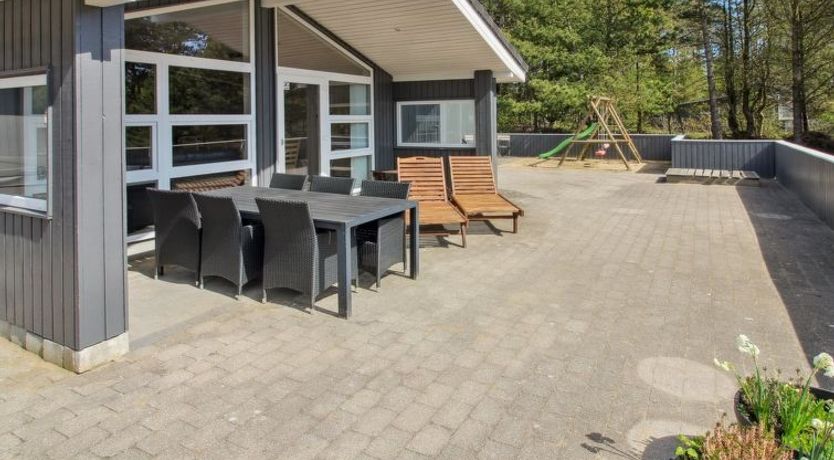 Photo of "Kiowa" - 4km from the sea