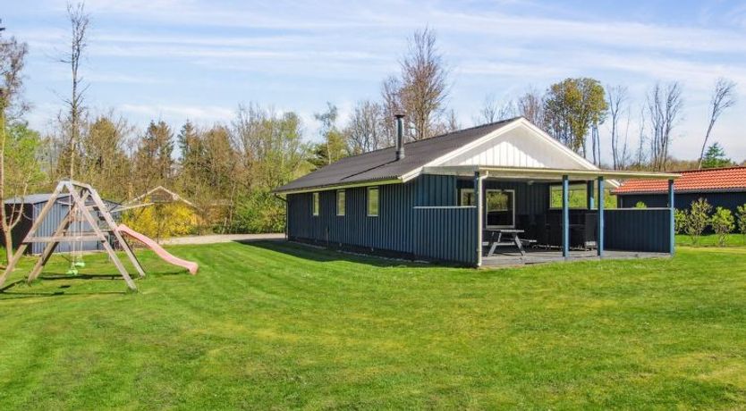 Photo of "Alia" - 30km from the sea