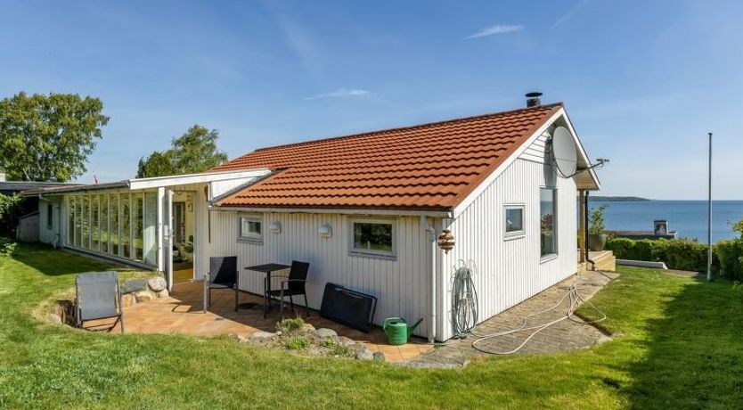 Photo of "Tobias" - 45m to the fjord