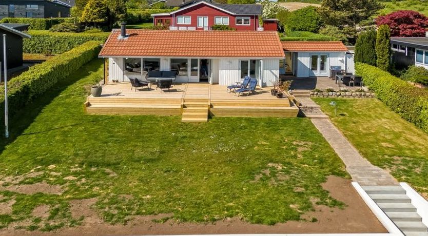 Photo of "Tobias" - 45m to the fjord