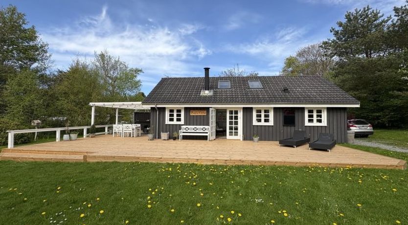 Photo of "Veljan" - 1.2km from the sea