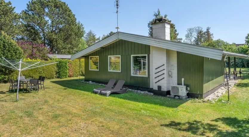 Photo of "Simon" - 225m from the sea