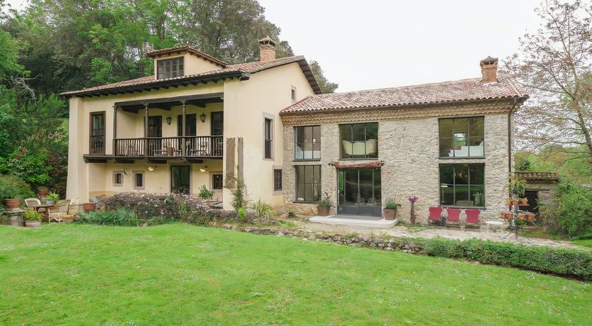 Photo of The Gilded Rosco