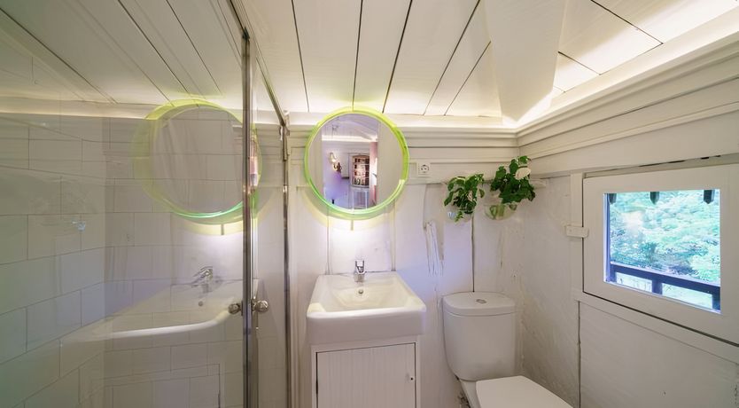 Photo of The Gilded Rosco