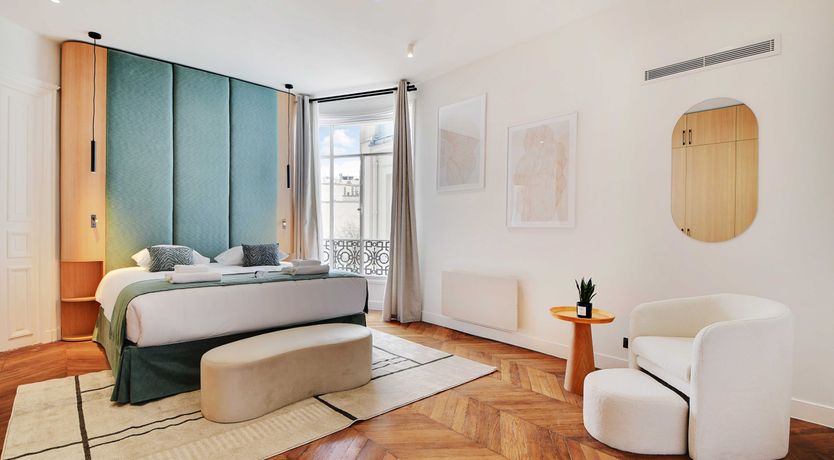 Photo of Parisian Pyramids