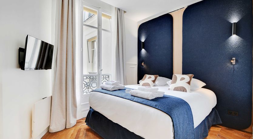 Photo of Parisian Pyramids