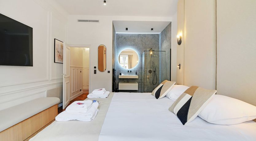 Photo of Parisian Pyramids