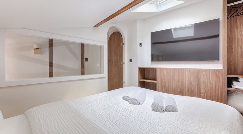 Photo of Bastille Oak