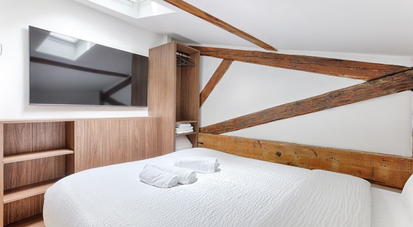 Photo of Bastille Oak