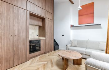 Bastille Oak Holiday Home
