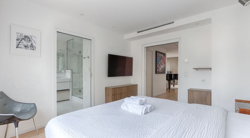 Photo of The Parisian Architect