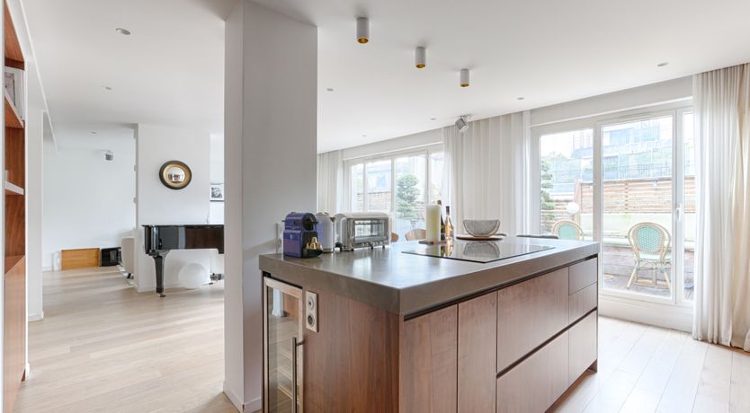 Photo of The Parisian Architect