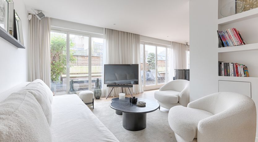 Photo of The Parisian Architect