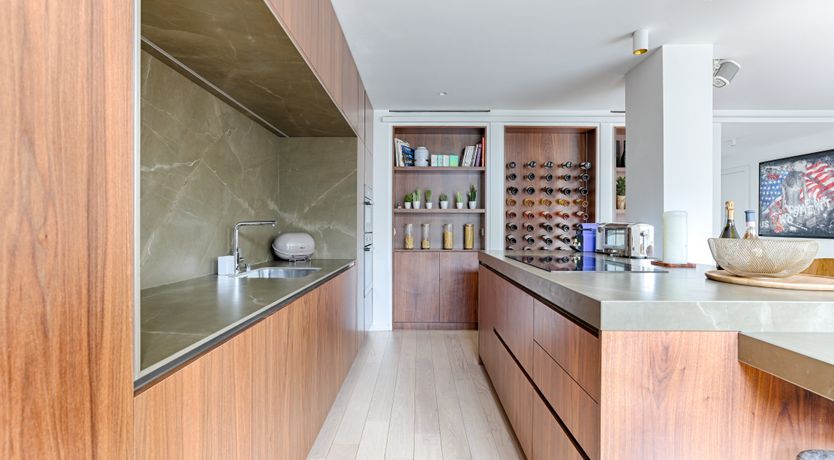 Photo of The Parisian Architect