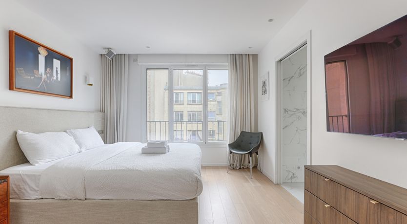 Photo of The Parisian Architect