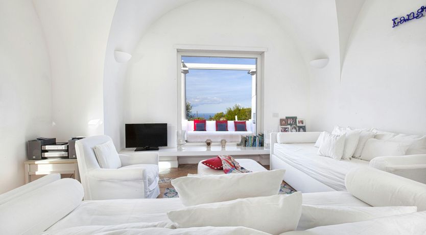 Photo of Capri Essence