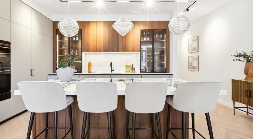 Photo of Sienna & Cream