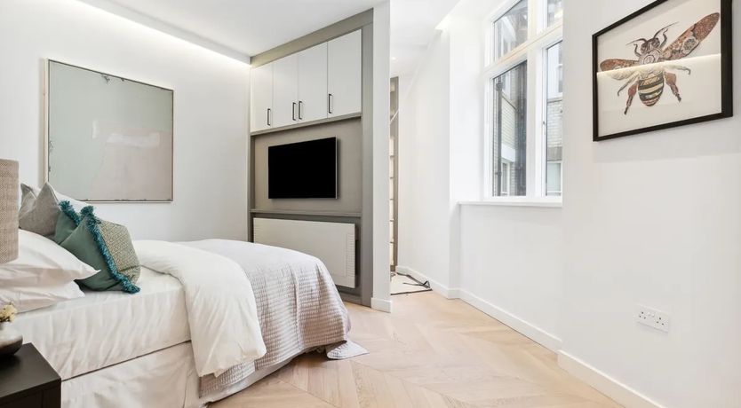 Photo of Sienna & Cream