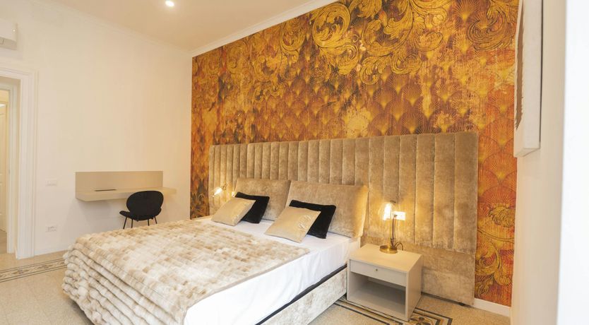 Photo of Roman Reason