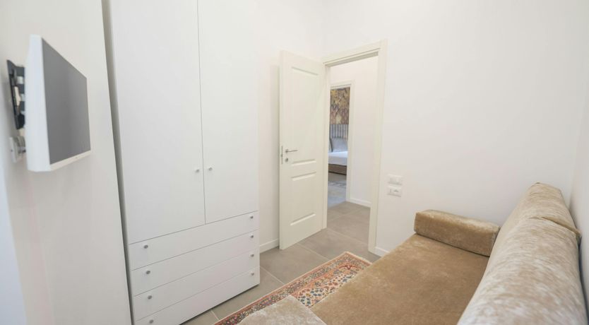 Photo of Roman Reason