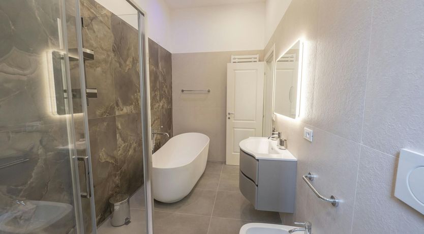 Photo of Roman Reason