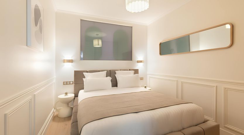 Photo of An Artist's Light