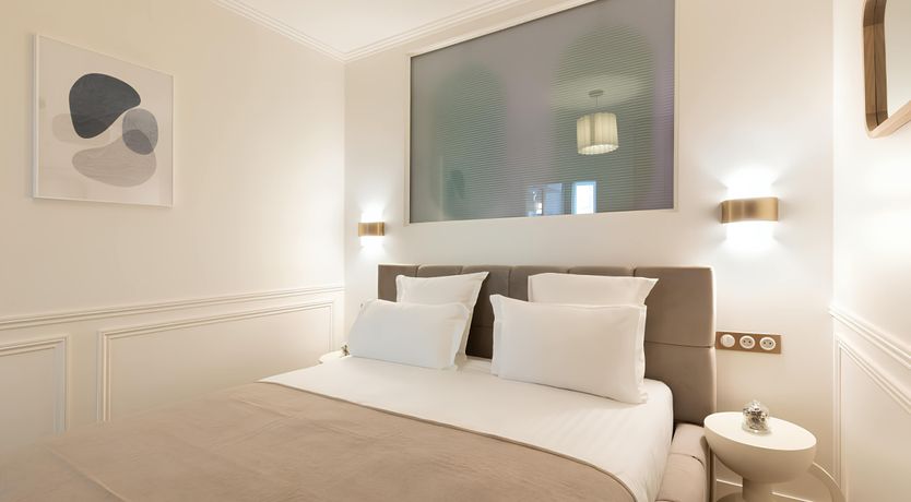 Photo of An Artist's Light