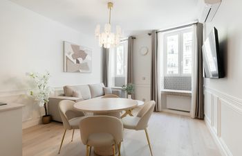 An Artist's Light Holiday Home