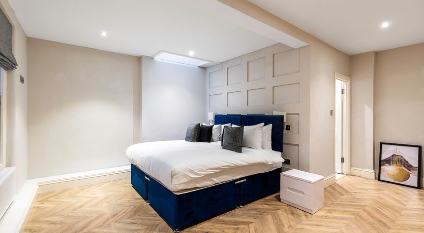 Photo of Portobello Peregrine