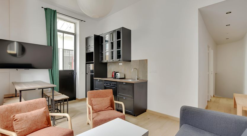 Photo of Parisian Courtyard