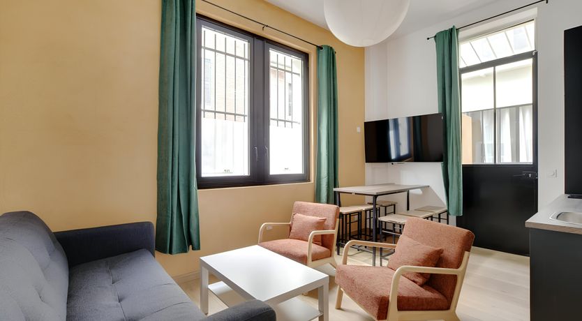 Photo of Parisian Courtyard