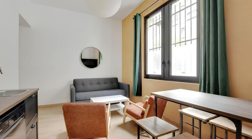 Photo of Parisian Courtyard