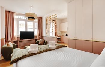 Place Vendôme Charm Holiday Home
