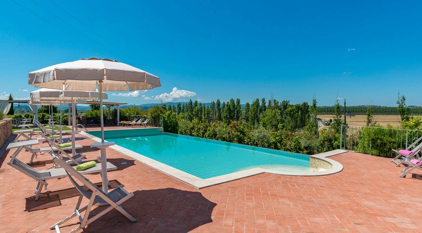 Photo of The Tuscan Love