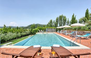 The Tuscan Love Holiday Home