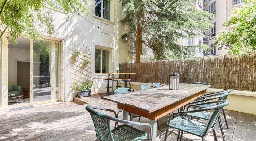 Photo of La Parisienne Chic