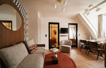 La Vie Paris Holiday Home