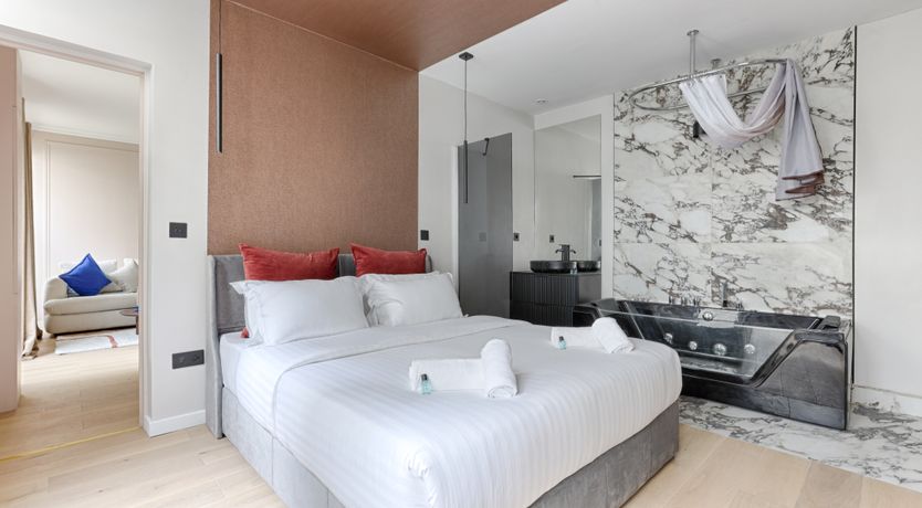 Photo of L'Appartement Rouge