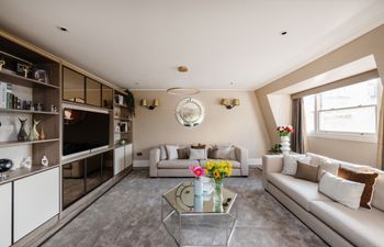 Mayfair Magic Holiday Home