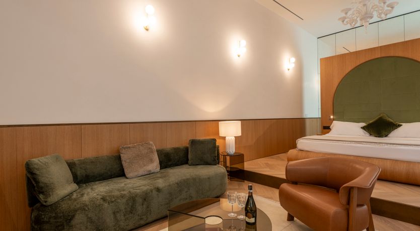 Photo of Mirrors of Milan