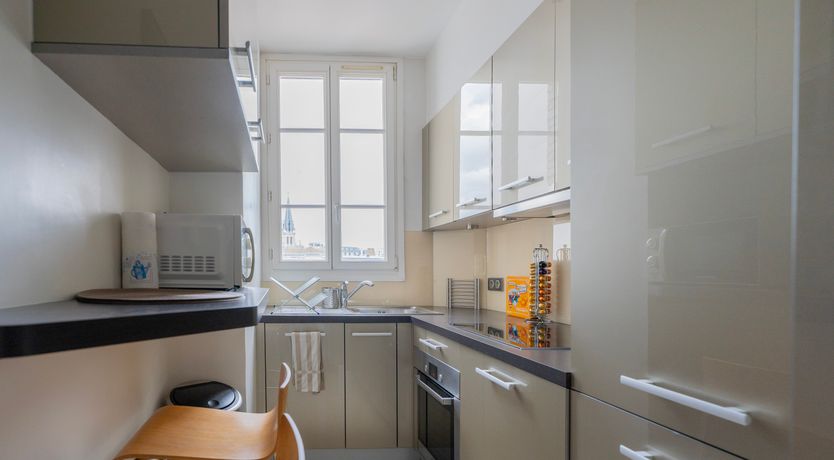 Photo of Paris Elegance