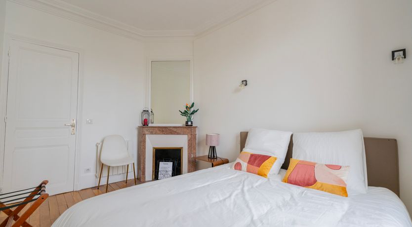 Photo of Paris Elegance