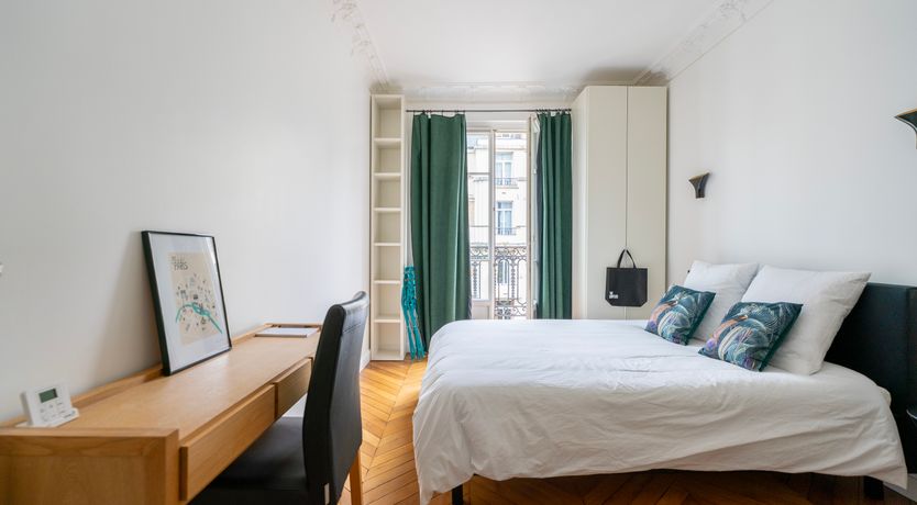 Photo of Paris Elegance