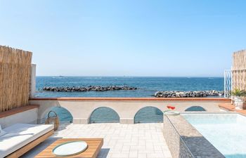 The Sorrento Sunset Holiday Home